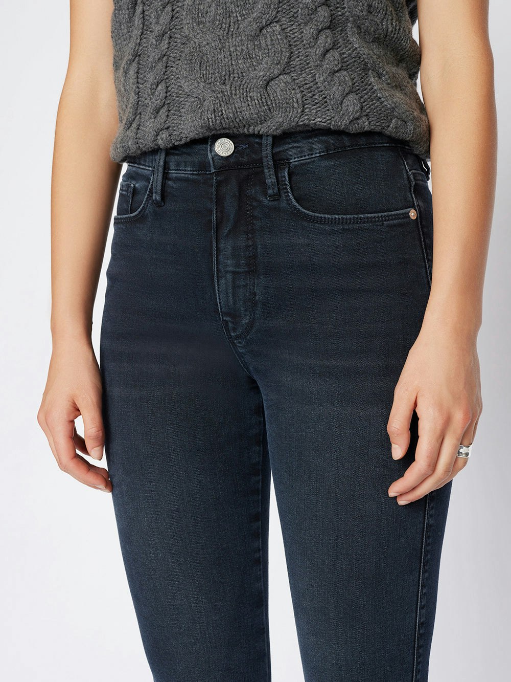 jeans front detail view alt:fit1